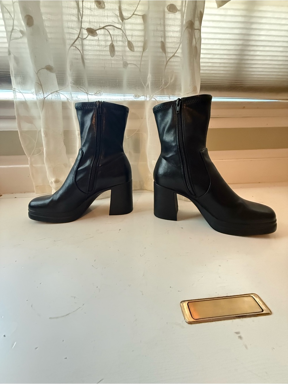Steve Madden Black Platform Ankle Boots 9.5 Chunky Heel - Picture 3 of 7